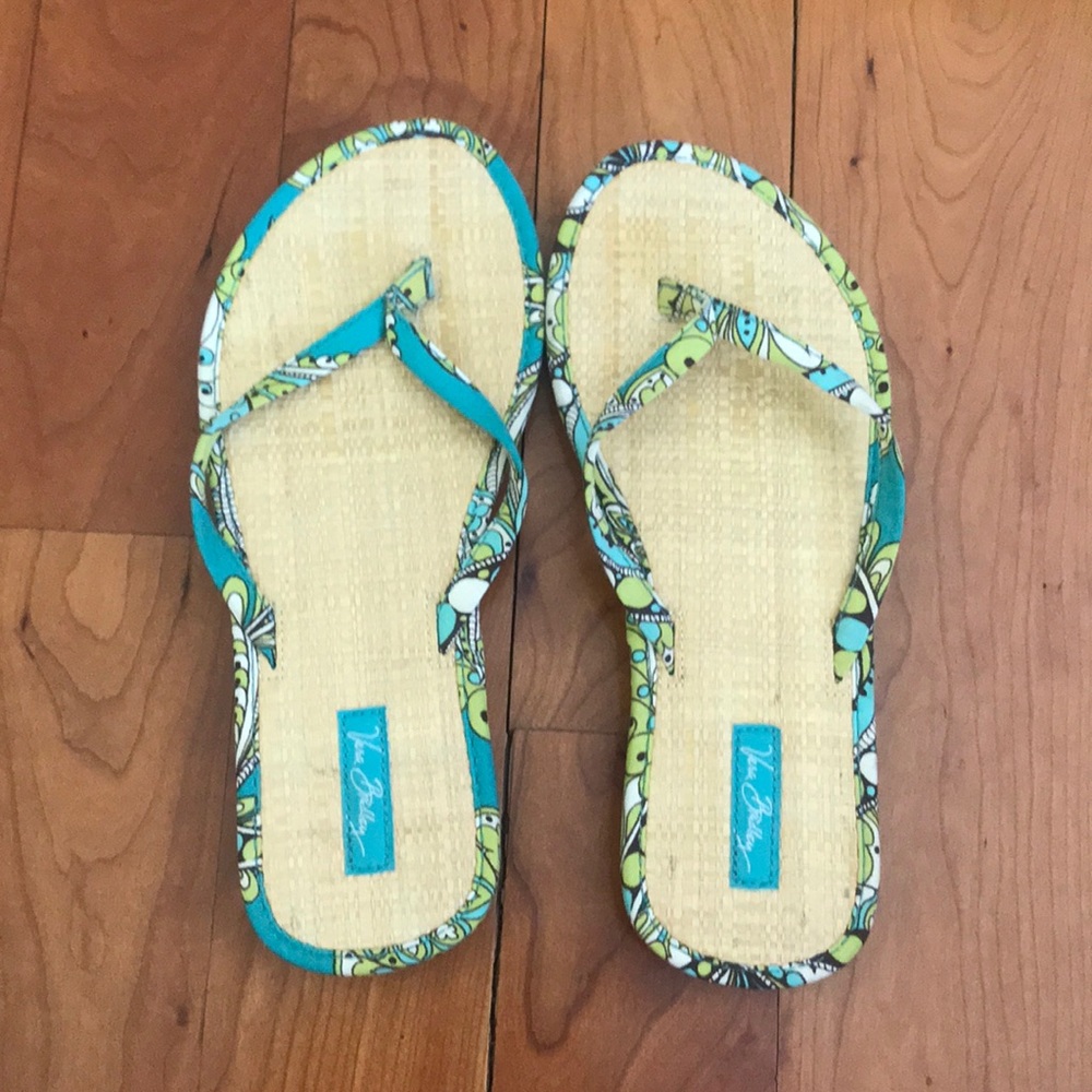 Like New Vera Bradley Peacock Flip Flops